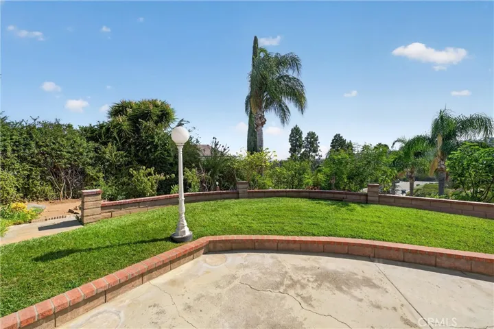 Nicely hardscaped/landscaped