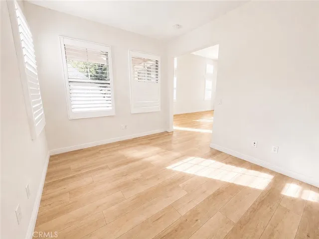 den (2nd bedroom)