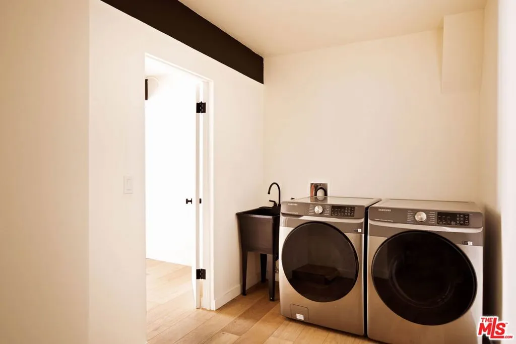Laundry off flex space