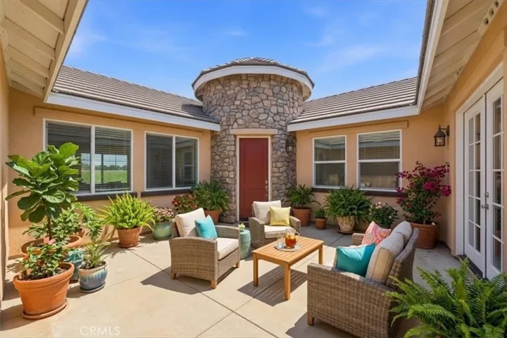 Virtually enhanced courtyard