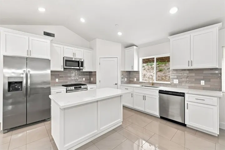 Casita/ADU-kitchen