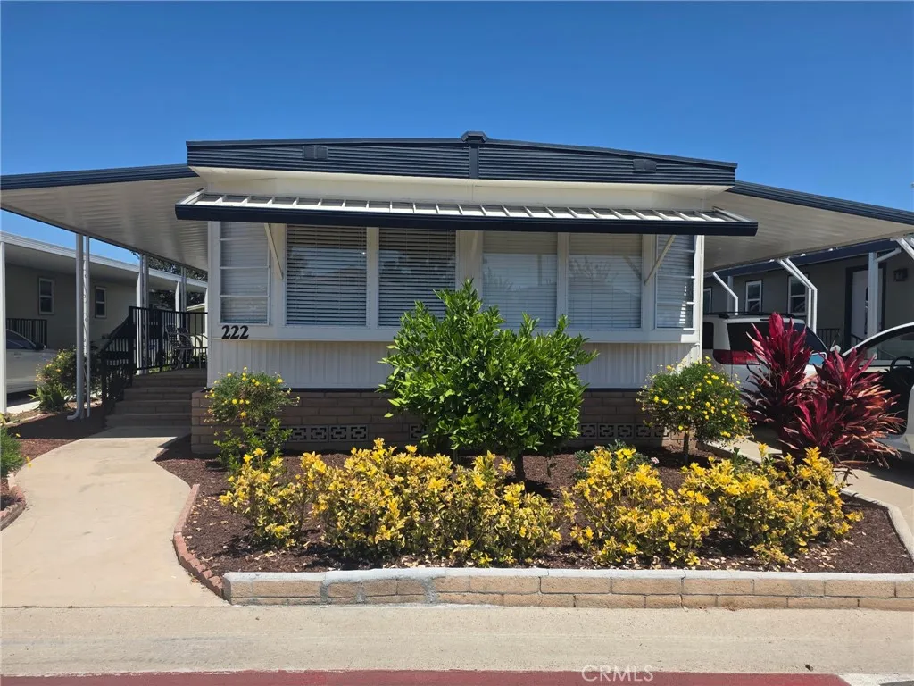 5772 Garden Grove Blvd #222