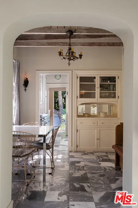 8060 Woodland Lane, Los Angeles, California 90046 — photo 5