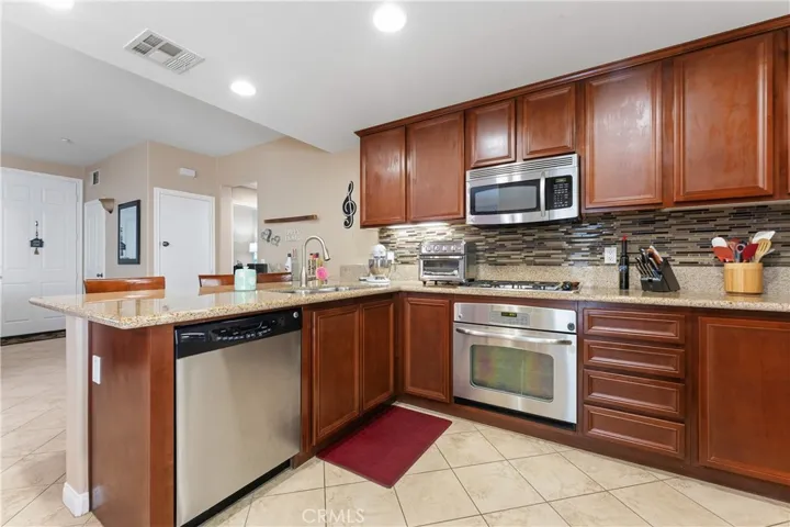 8363 Timberland, Chino, California 91708 — photo 4
