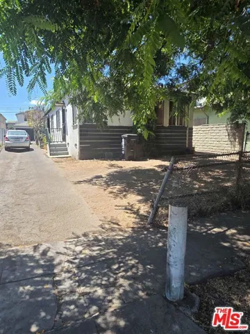 Ext, front & Driveway 4
