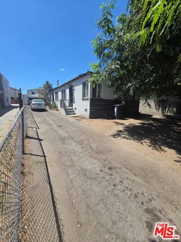 Ext, front & Driveway 3