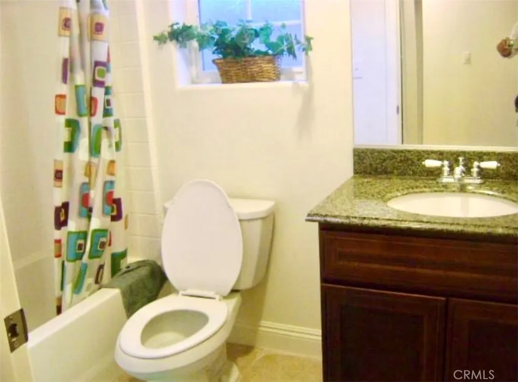 Photo was taken before tenant moved in
