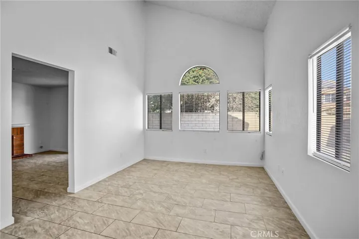 6565 Sonoma, Fontana, California 92336 — photo 4