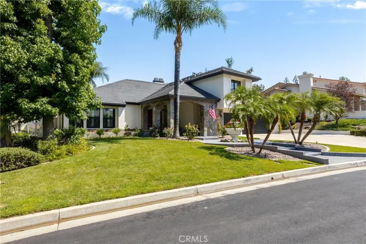 408 Edgemont Drive, Redlands, California 92373 — photo 4