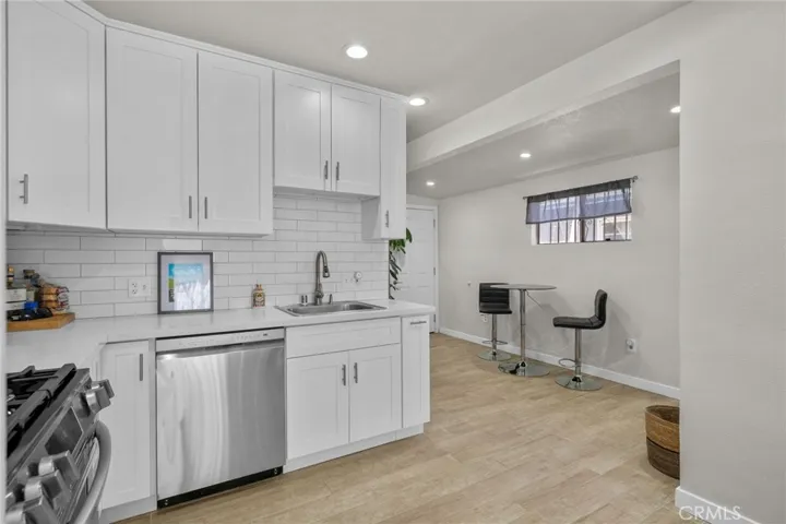 7941 Lemona Avenue, Panorama City, California 91402 — photo 4