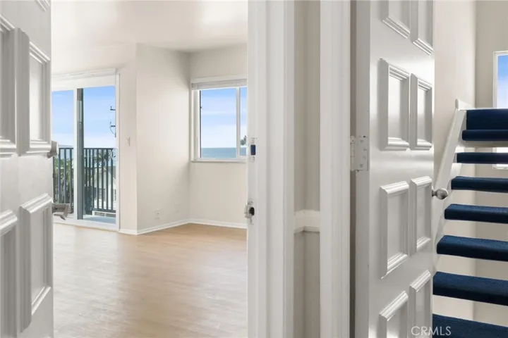 Entrance from the stairs