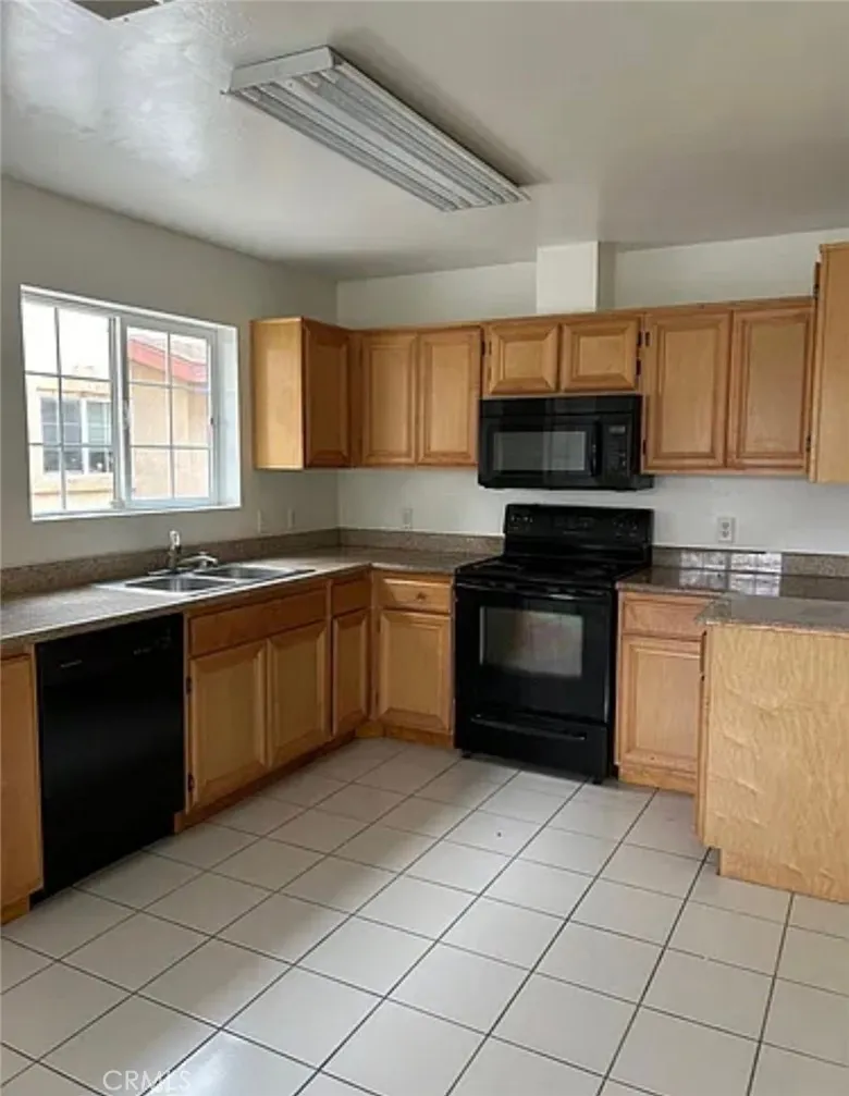600 Hosking, Bakersfield, California 93307 — photo 4