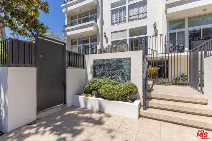 511 San Vicente Boulevard 107, Santa Monica, California 90402 — photo 4