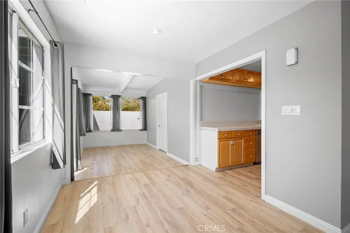 8007 Broadleaf, Panorama City, California 91402 — photo 5