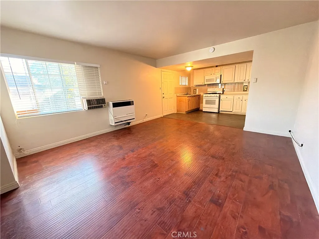 114 N Lewis, Lake Elsinore, California 92530 — photo 4