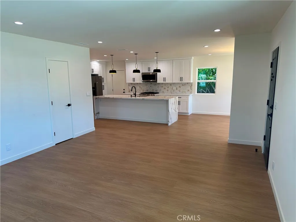 2529 W 73rd, Los Angeles, California 90043 — photo 5
