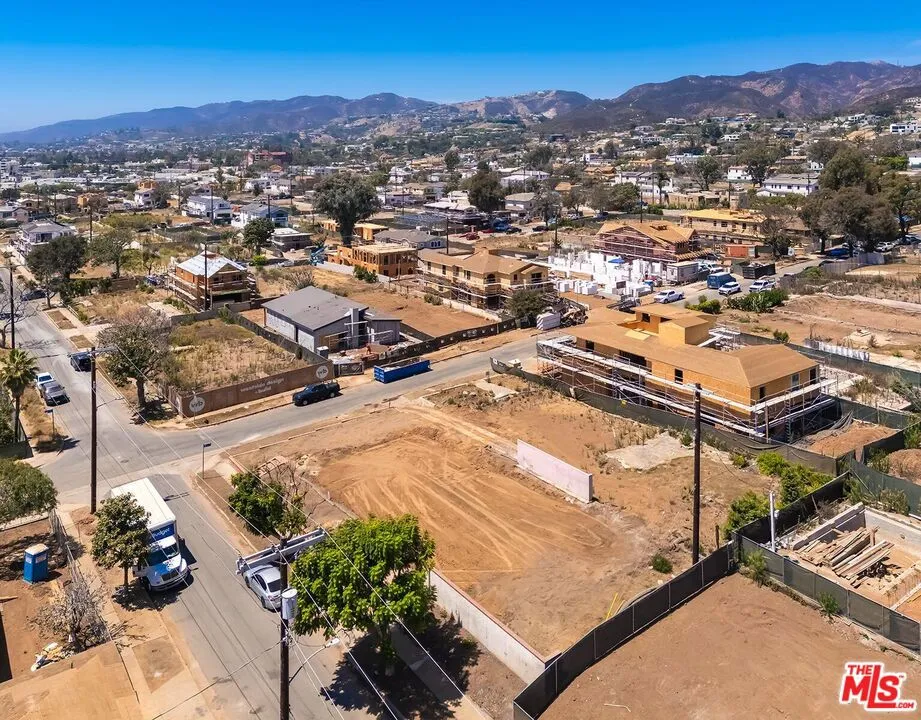 1000 Iliff Street, Los Angeles, California 90272 — photo 5