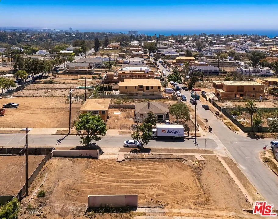 1000 Iliff Street, Los Angeles, California 90272 — photo 4