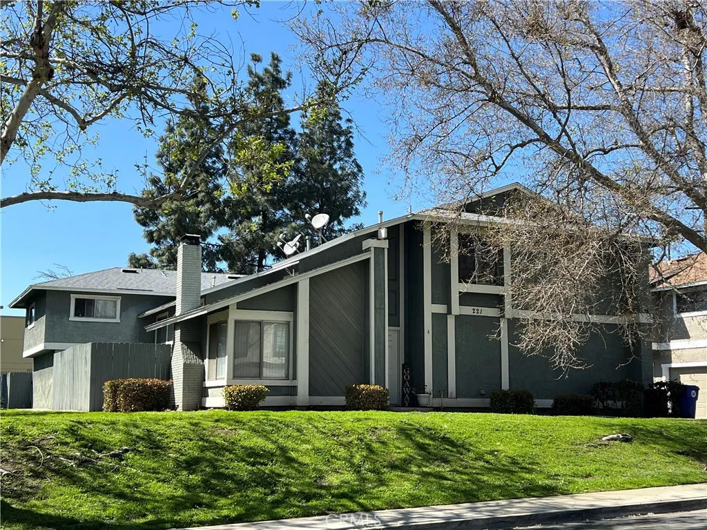 221 Grayson Way