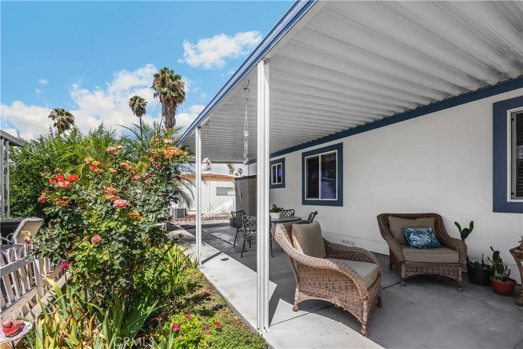 590 San Mateo Circle 1, Hemet, California 92543 — photo 5