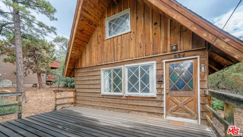 834 Victoria Lane, Sugarloaf, California 92386 — photo 4