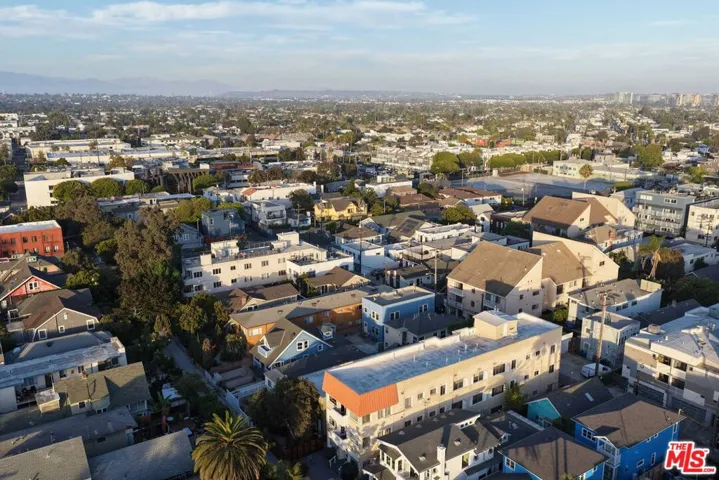 34 Dudley Avenue, Los Angeles, California 90291 — photo 4