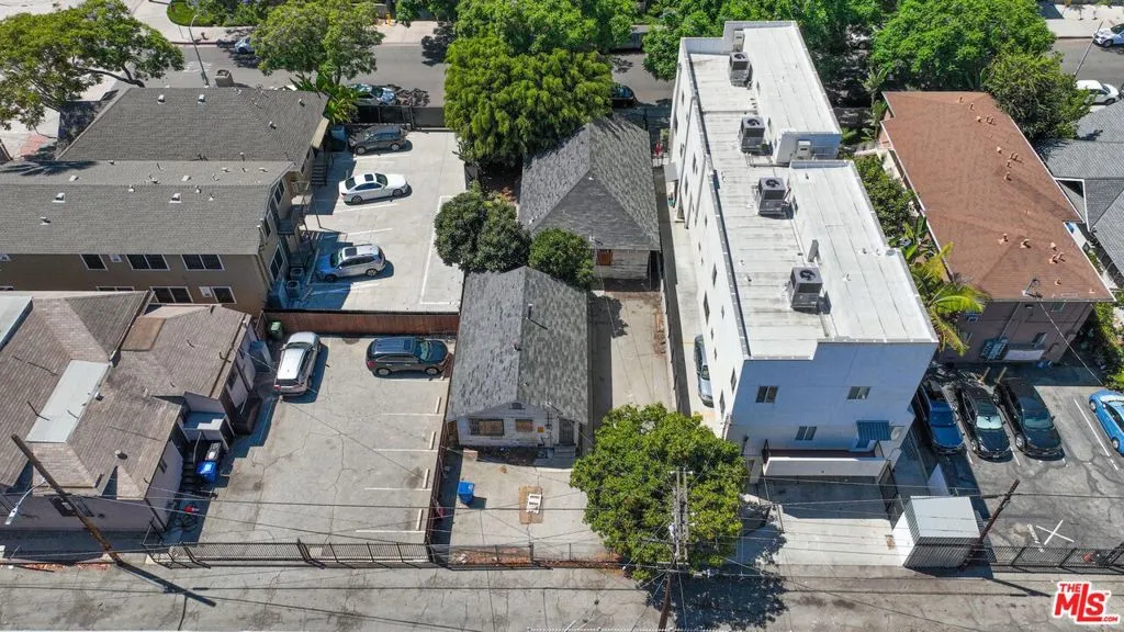 3042 Royal Street, Los Angeles, California 90007 — photo 4
