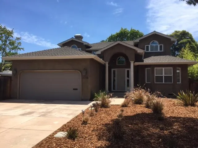 3735 Redwood Cir