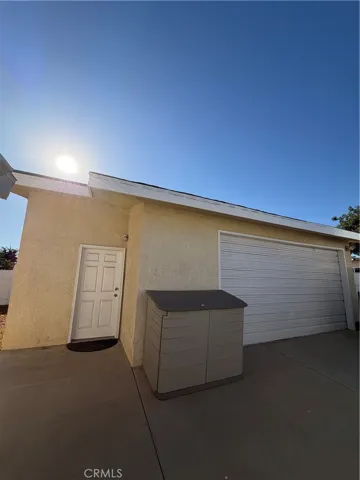 10611 Cherry Ave, Cherry Valley, California 92223 — photo 4