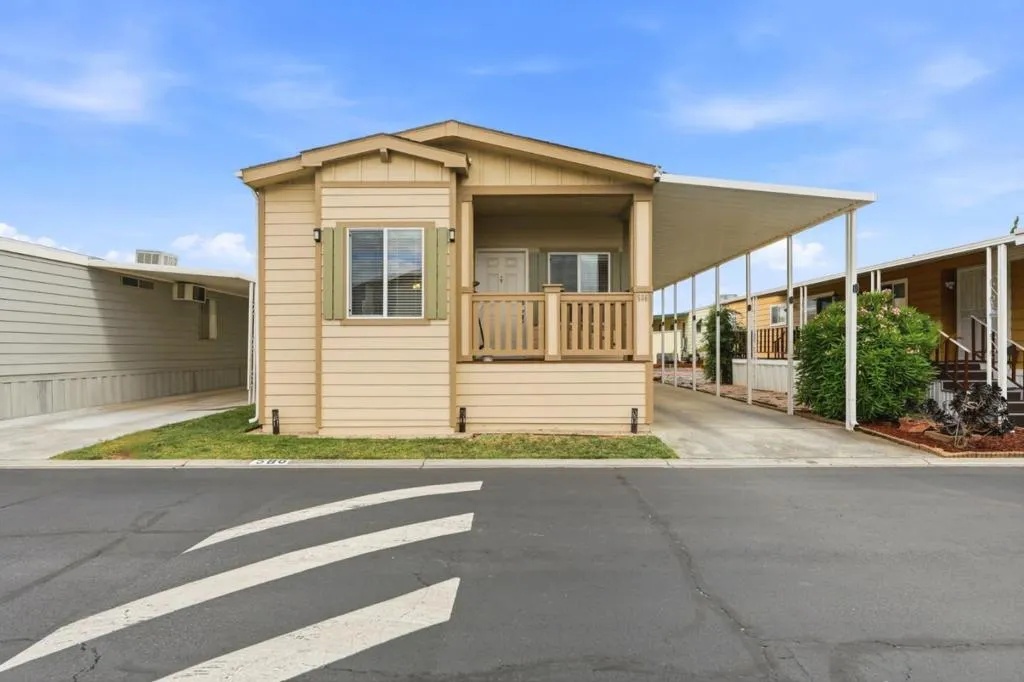 586 Mountain Home Dr