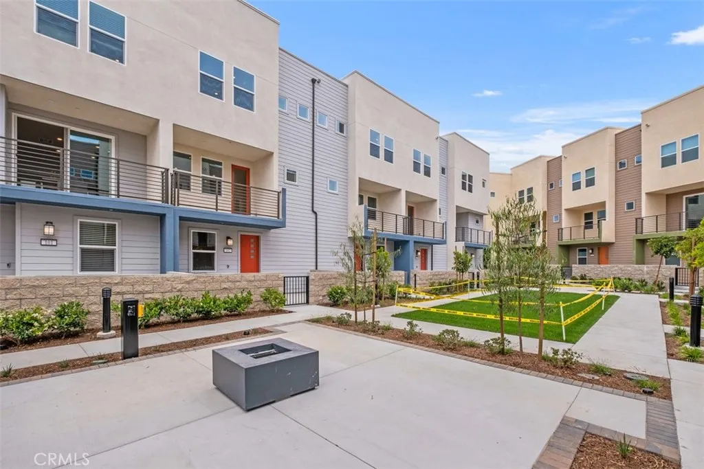1637 W Lincoln Avenue 102, Anaheim, California 92801 — photo 4