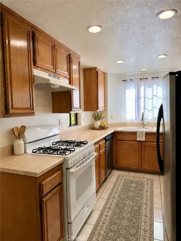 10220 De Soto Avenue 6, Chatsworth, California 91311 — photo 5