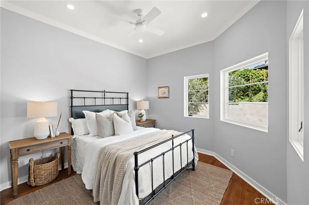 Guest bedroom one with en-suite bath Guest bedroom one with en-suite bath