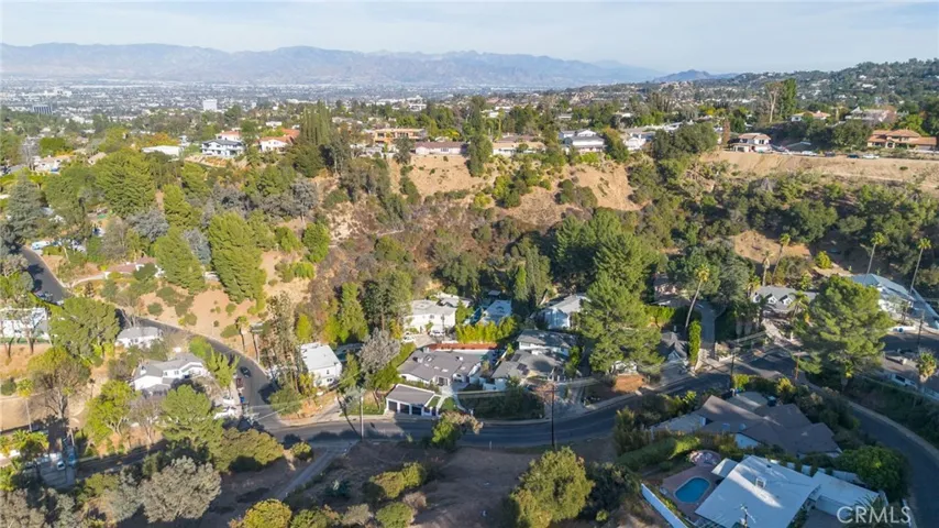 16652 Calneva Drive, Encino, California 91436 — photo 4