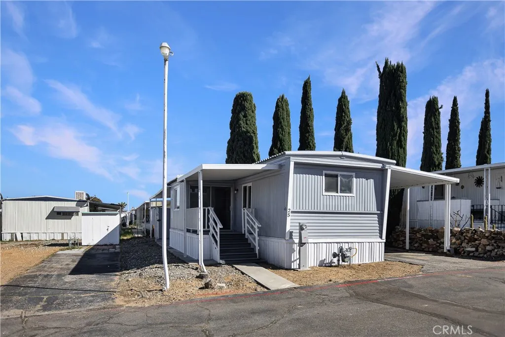7425 Church Street 25, Yucca Valley, California 92284 — photo 4