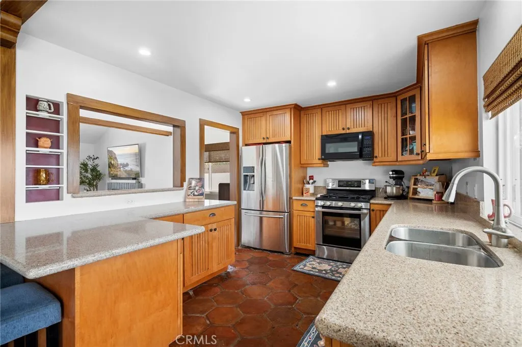 Spacious kitchen Spacious kitchen