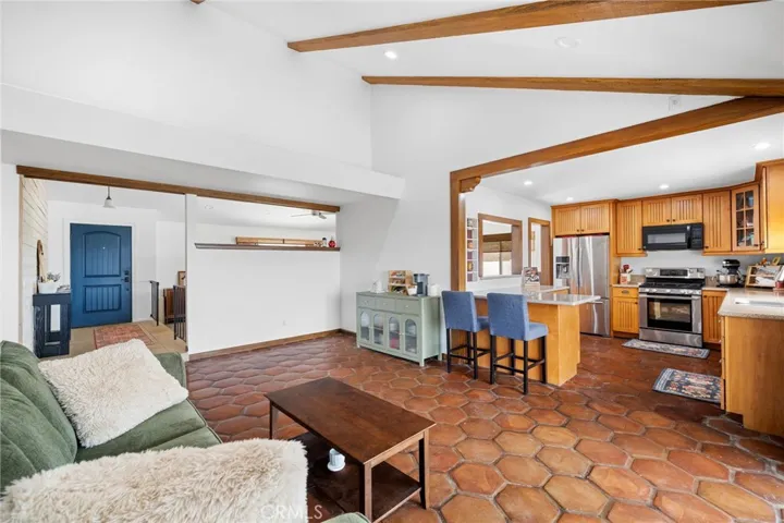 Spacious family room - great for entertaining