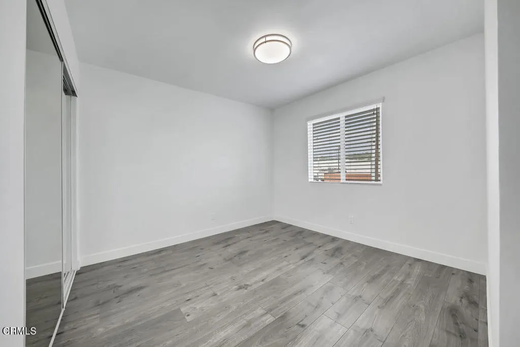 30 apt 4 bedroom MLS SIZE