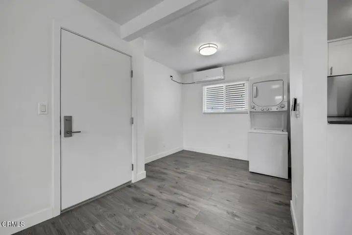 27 apt 4 dining room MLS SIZE
