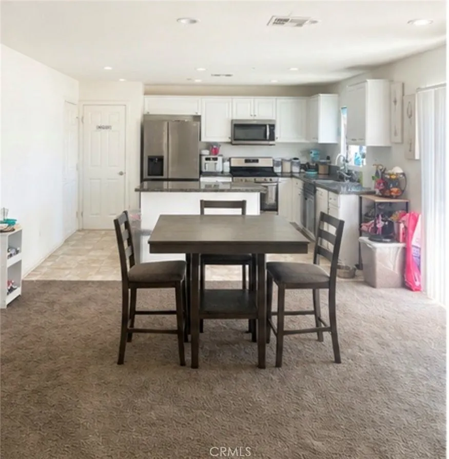 13787 Emery, Victorville, California 92392 — photo 5