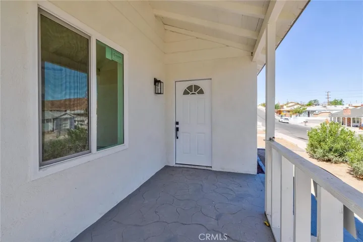124 W Fredricks, Barstow, California 92311 — photo 4
