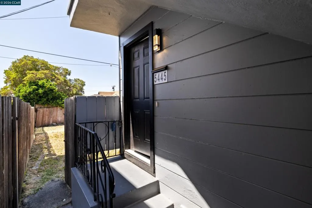 5441 5445 Bancroft, Oakland, California 94601 — photo 4