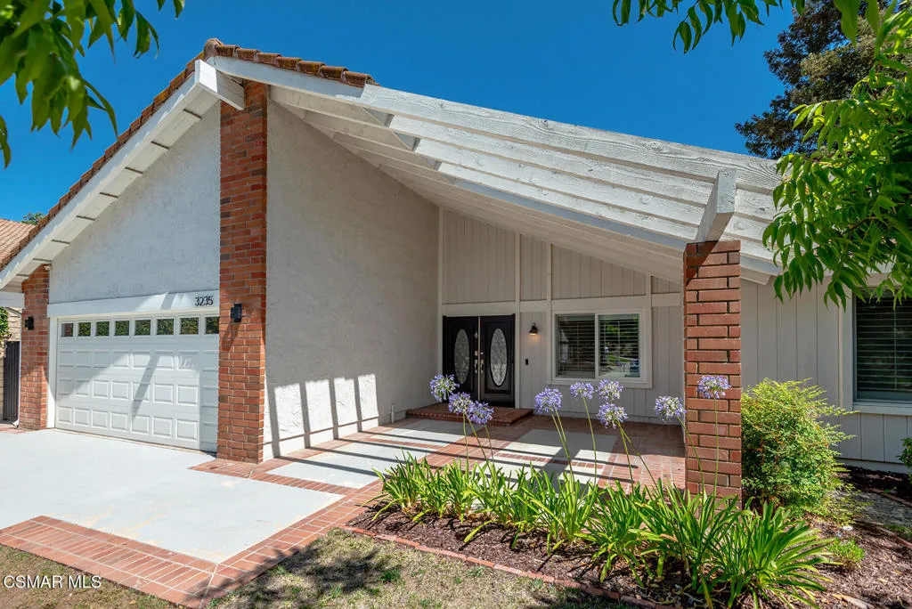 3235 Sierra Dr
