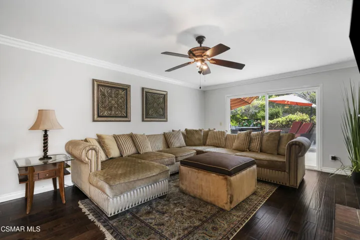 13165 thomasville-ct-family-room-2