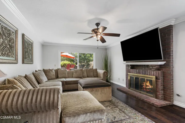 13165 thomasville-ct-family-room-1