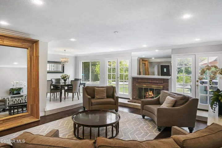 13165 thomasville-ct-living-room-1