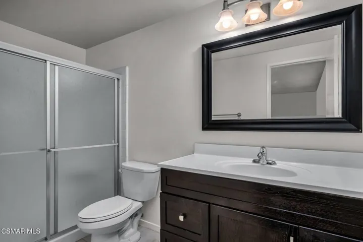 11 - bathroom-