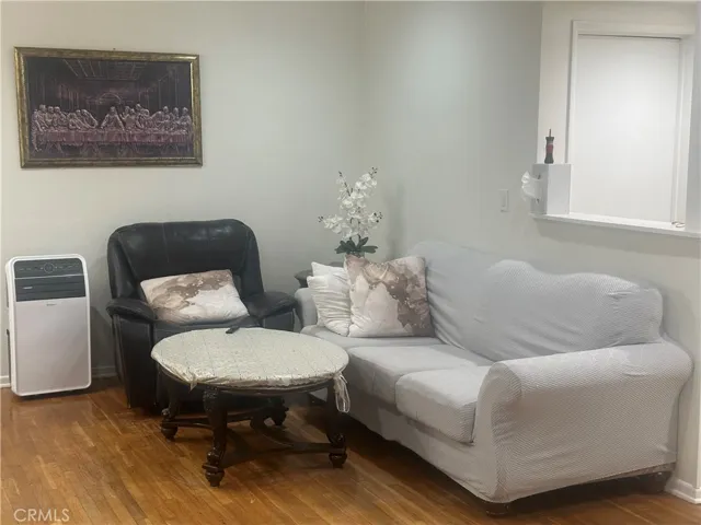 7921 Owensmouth, Los Angeles, California 91304 — photo 4