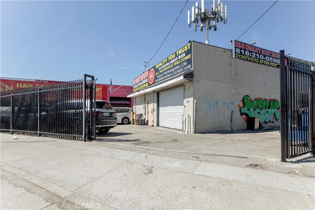 7451 Coldwater Canyon
