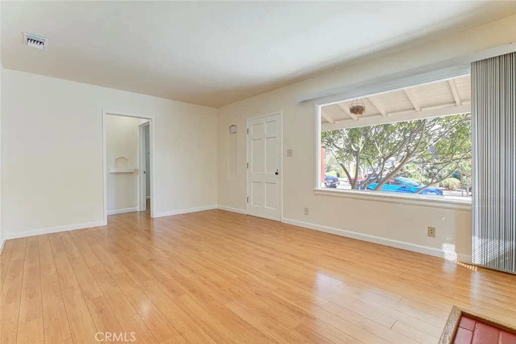 1149 Winchester Avenue, Glendale, California 91201 — photo 4